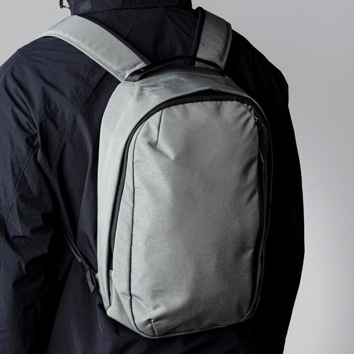 ALPAKAMetroBackpackアルパカメトロバックパック12Lリサイクル撥水素材PC収納バックパック通勤通学A4収納軽量EDC男女兼用デイパック防水スタイリッシュ多機能バックパック