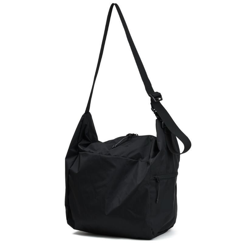 BAICYCLONbybagjackバイシクロンバイバッグジャックNCL-07ショルダーバッグメンズレディースユニセックス大容量25L大きめ撥水ナイロン黒ブラックシンプルミニマル斜めがけ肩掛け通勤通学旅行NEXTCORELINEBLACK1BLACK2BCL-28ベース