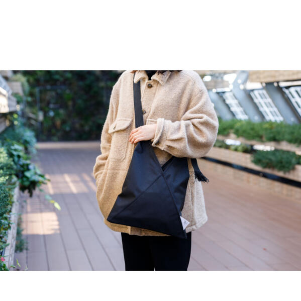 【LIVERAL】NijiSショルダーバッグトートバッグエコバック防水メッシュ頑丈丈夫