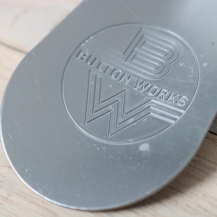 ＼クーポン配布中／ボタンワークス靴ベラ日本製バーンズキーホルダー鉄黒銀シルバーBARNSOUTFITTERSButtonWorksShoehorn