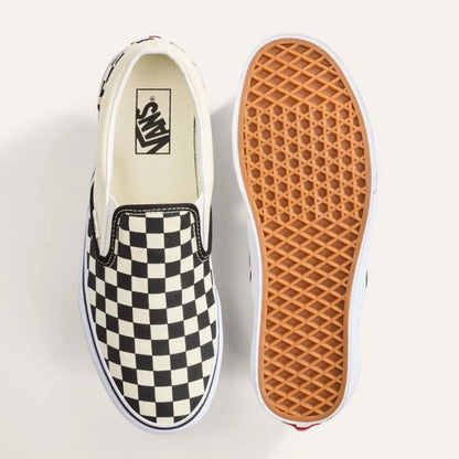 VANSヴァンズスリッポンクラシックスニーカー靴シューズCLASSICSLIP-ON正規品メンズレディースユニセックスチェックブラックホワイトネイビーバンズ定番紐無しカジュアルサンダルVN000EYE